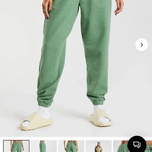 GYMSHARK SWEATS - BRAND NEW